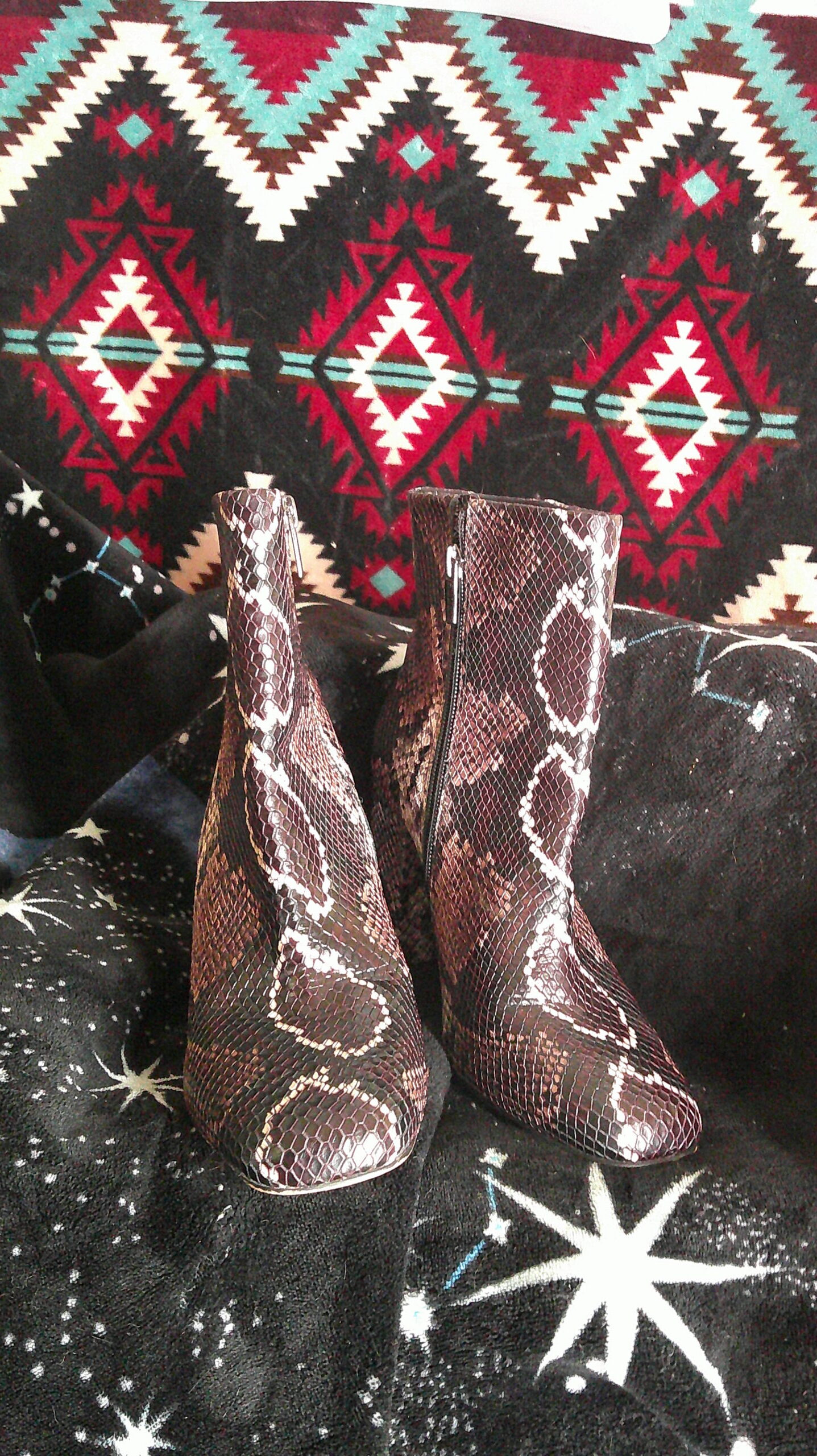 Pre Owned Dolce Vita Boots Women's snake print 4 in block heel size 7-M-37-1/2